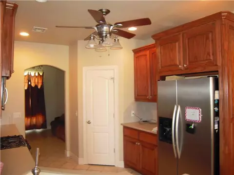 637 N Dobbs Rd, Harrah, OK 73045 photo 4
