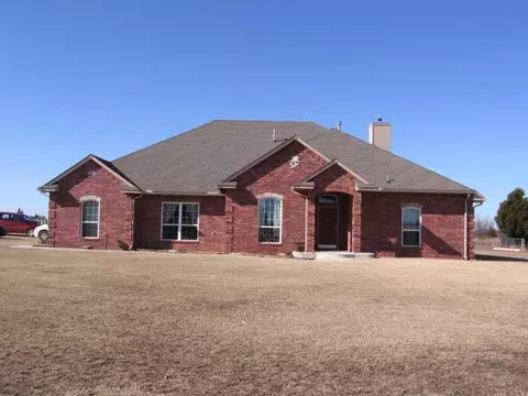 637 N Dobbs Rd, Harrah, OK 73045 photo 1