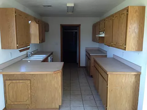 335 S Wright, Wanette, OK 74878 photo 12