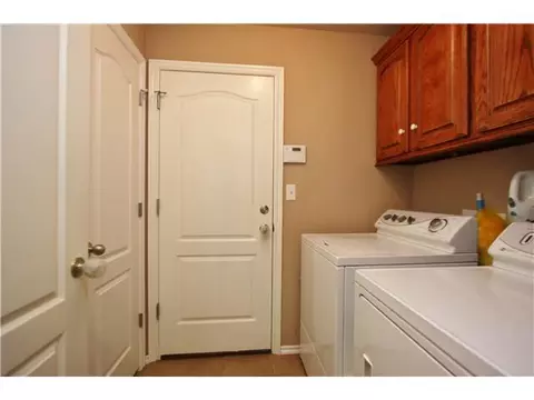 608 Elder Ln, Mustang, OK 73064 photo 15