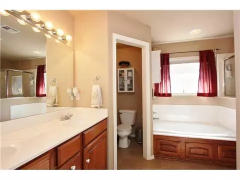 608 Elder Ln, Mustang, OK 73064 photo 8