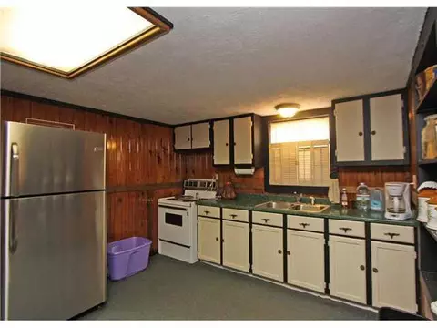 21380 Eighth St, Hinton, OK 73047 photo 4