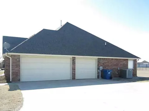 1901 Lighthouse Ln, Tuttle, OK 73089 photo 2