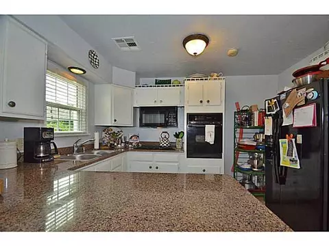 308 E 3rd St, Edmond, OK 73034 photo 7