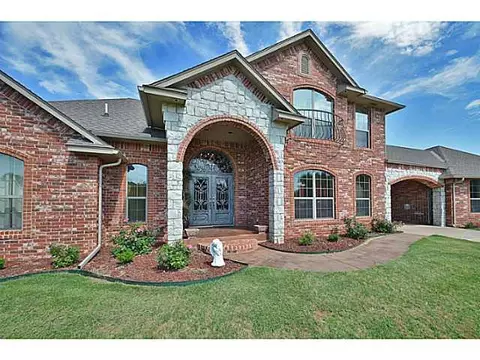 502 E Cedar Dr, Tuttle, OK 73089 photo 2