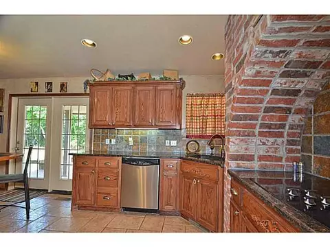 502 E Cedar Dr, Tuttle, OK 73089 photo 6
