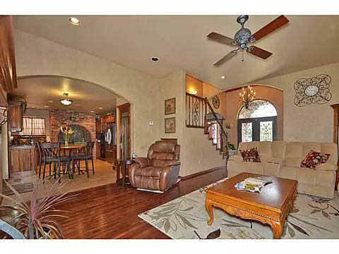 502 E Cedar Dr, Tuttle, OK 73089 photo 3