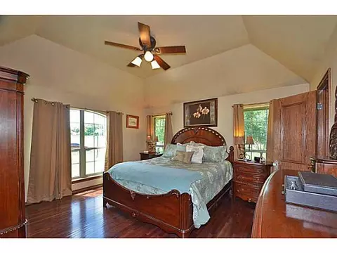 502 E Cedar Dr, Tuttle, OK 73089 photo 8