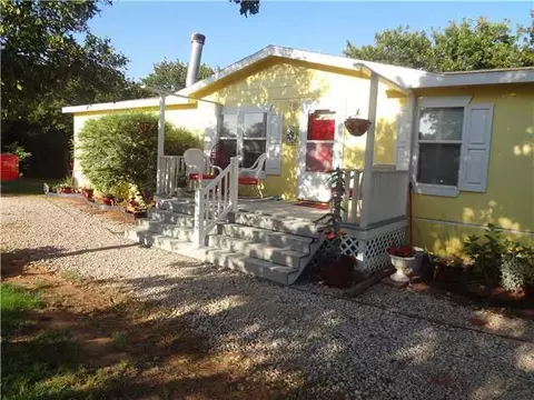 16401 C St, Moore, OK 73165 photo 2