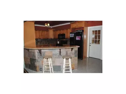 301 SW 3rd St, Tuttle, OK 73089 photo 8