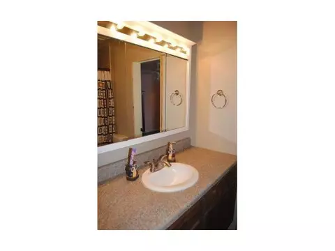 301 SW 3rd St, Tuttle, OK 73089 photo 16
