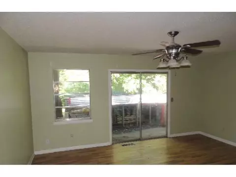 112 E Larry Rd, Shawnee, OK 74804 photo 2