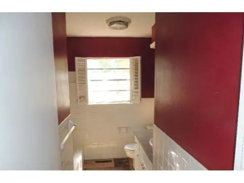 112 E Larry Rd, Shawnee, OK 74804 photo 5