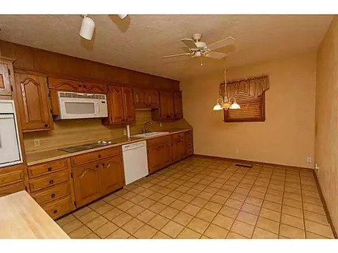 202 E Haddock St, Norman, OK 73069 photo 9