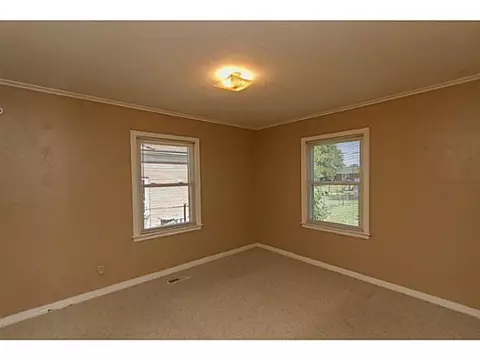 202 E Haddock St, Norman, OK 73069 photo 4