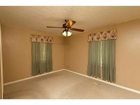 202 E Haddock St, Norman, OK 73069 photo 17