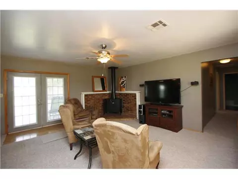 11501 Riverview Rd, Mustang, OK 73064 photo 3