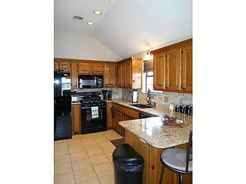 541 Fire Light Dr, Moore, OK 73160 photo 3