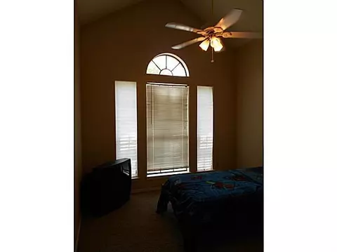 541 Fire Light Dr, Moore, OK 73160 photo 9