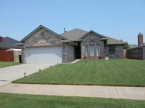 541 Fire Light Dr, Moore, OK 73160 photo 1
