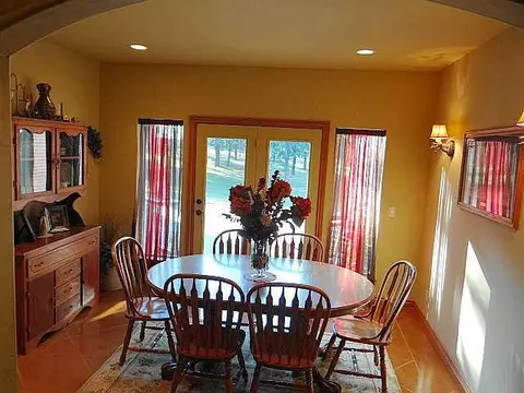 5345 E Charter Oak Rd, Guthrie, OK 73044 photo 7