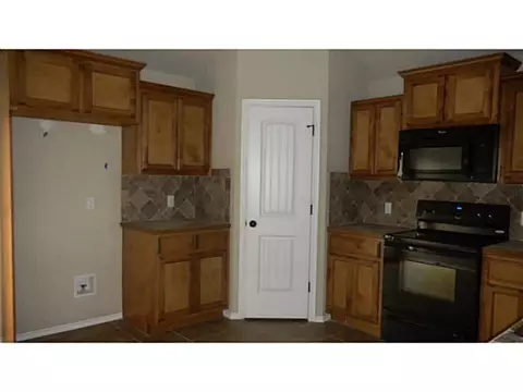 4408 Brooklyn Ave, Moore, OK 73160 photo 4
