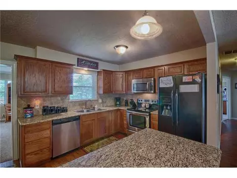 2353 Blue Creek Dr, Norman, OK 73026 photo 9