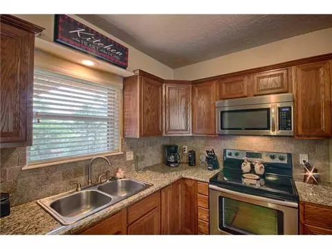 2353 Blue Creek Dr, Norman, OK 73026 photo 10