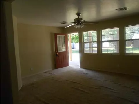 320 S Maple St, Crescent, OK 73028 photo 5