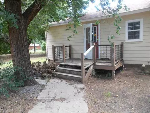 320 S Maple St, Crescent, OK 73028 photo 4