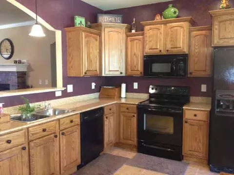 804 Bryan Dr, Moore, OK 73160 photo 5