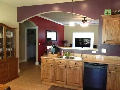 804 Bryan Dr, Moore, OK 73160 photo 4