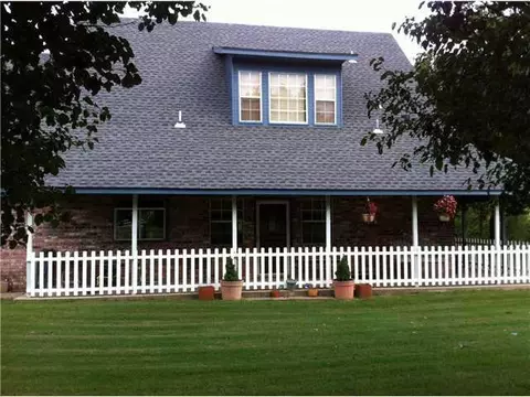8108 S Post Rd, Guthrie, OK 73044 photo 1
