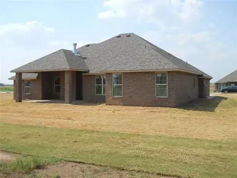 1310 Abraham Dr, Tuttle, OK 73089 photo 2