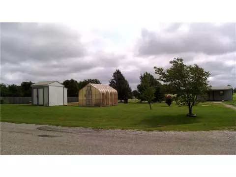 101 Lake View Dr, Mcloud, OK 74851 photo 4