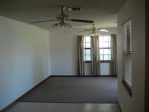 202 12 Gath Cir, Tuttle, OK 73089 photo 3