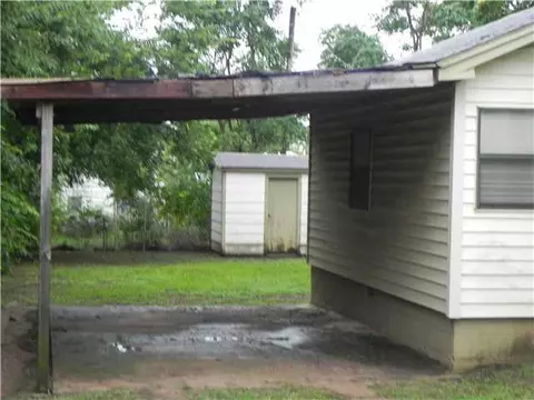 715 E Springer, Guthrie, OK 73044 photo 8