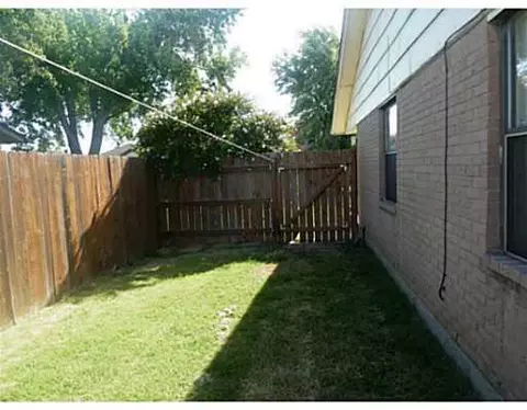 2117 Meench Dr, Moore, OK 73170 photo 6