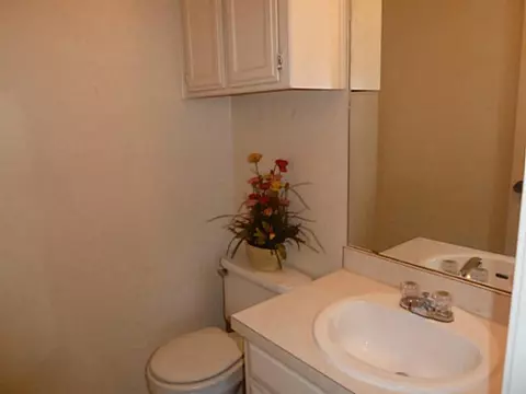 2117 Meench Dr, Moore, OK 73170 photo 3