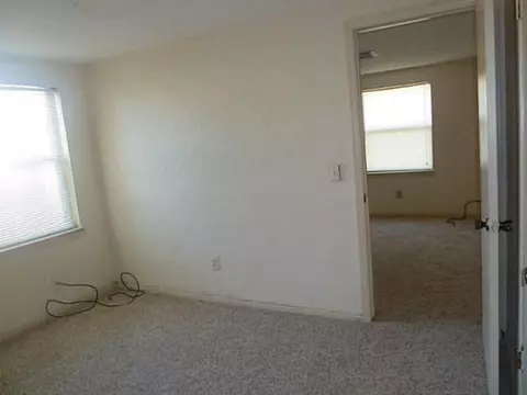 2117 Meench Dr, Moore, OK 73170 photo 2