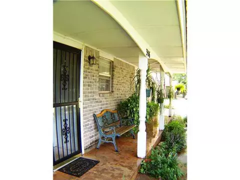 356 E Carson Ln, Mustang, OK 73064 photo 3