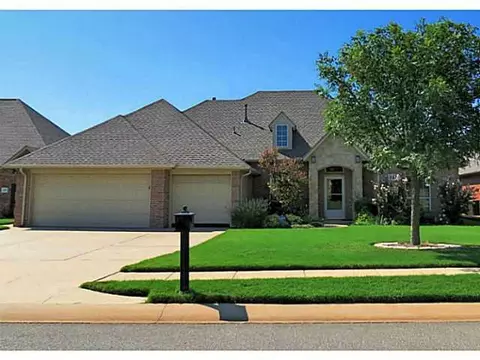 142 Wright Cir, Edmond, OK 73013 photo 1