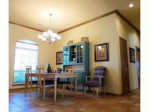 142 Wright Cir, Edmond, OK 73013 photo 3