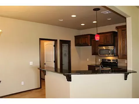 2017 Meadows, Tuttle, OK 73089 photo 5