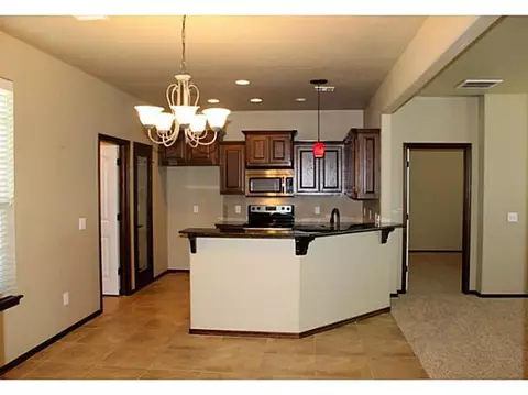 2017 Meadows, Tuttle, OK 73089 photo 4
