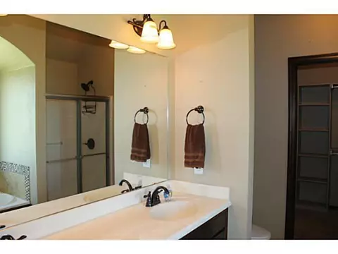 2017 Meadows, Tuttle, OK 73089 photo 8