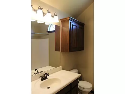 2017 Meadows, Tuttle, OK 73089 photo 10