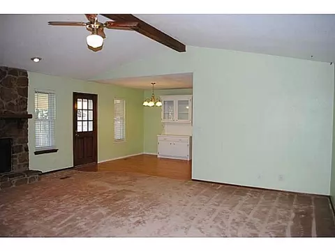 2127 Jackson Dr, Norman, OK 73071 photo 2