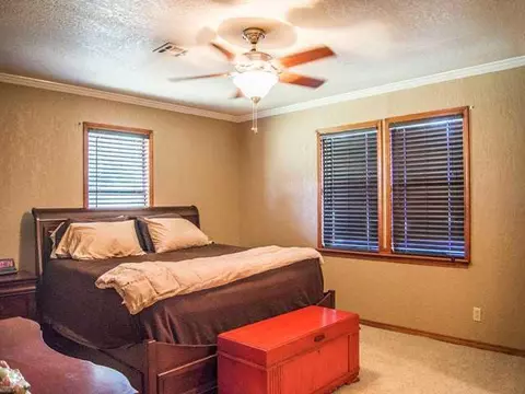 210 NW 2nd St, Minco, OK 73059 photo 18