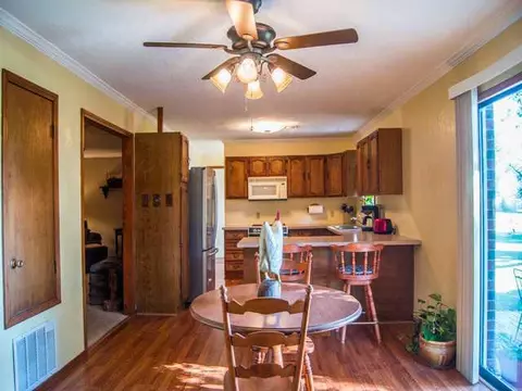 210 NW 2nd St, Minco, OK 73059 photo 8